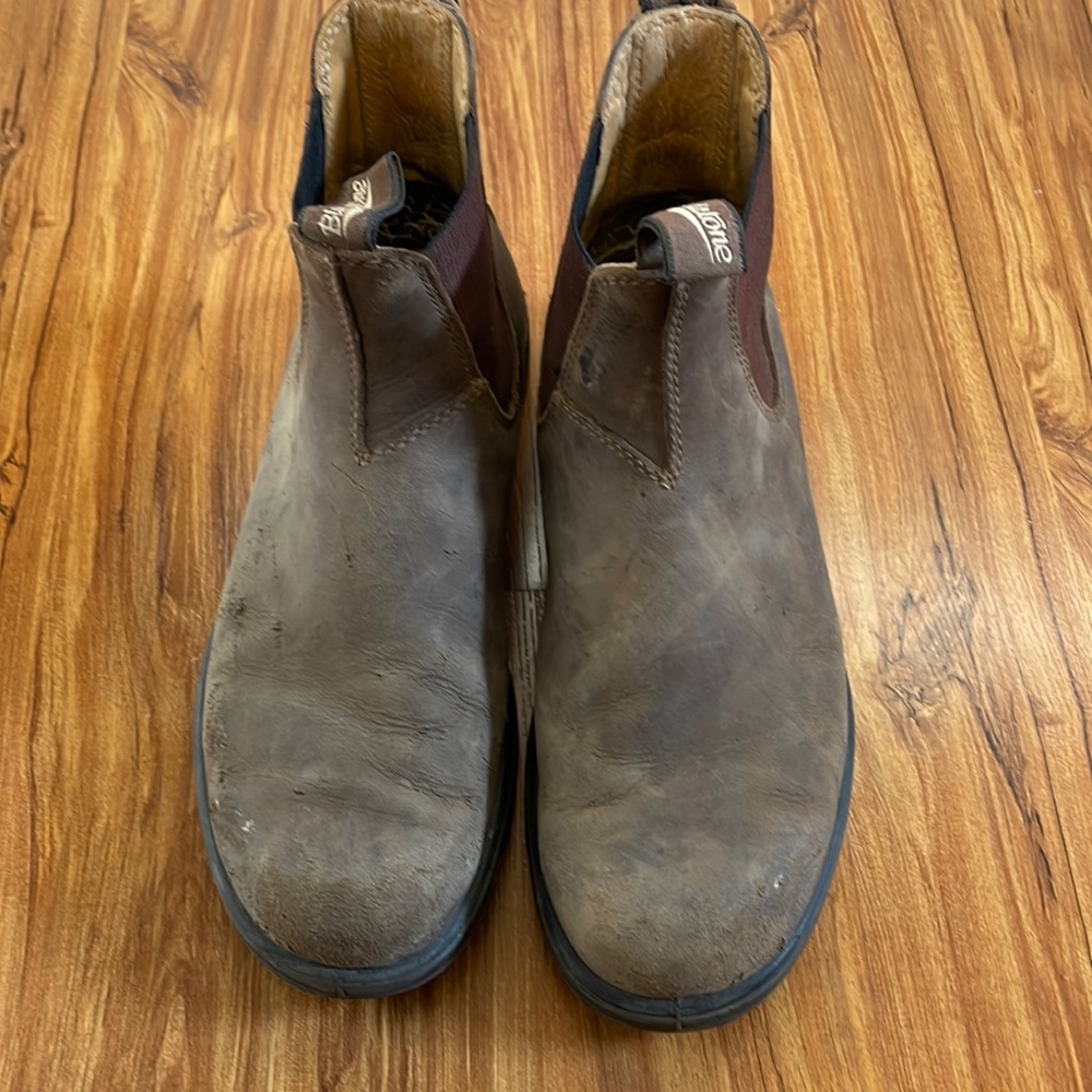 Blundstones